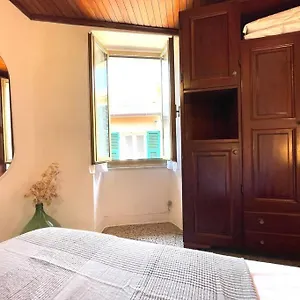  Apartment Historic Downtown By The Sea With King Bed